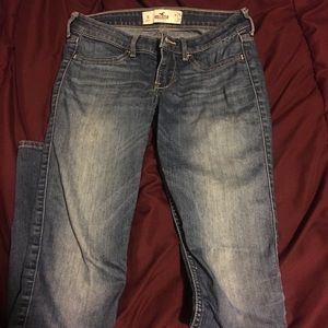Hollister size 25 skinny jeans( 1 in Juniors )